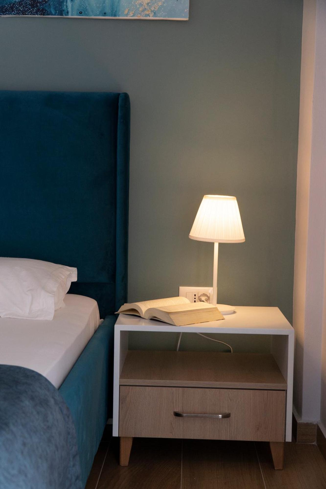 Memories Apartments Sarandë エクステリア 写真