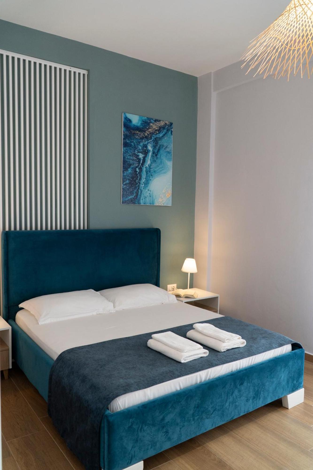 Memories Apartments Sarandë エクステリア 写真