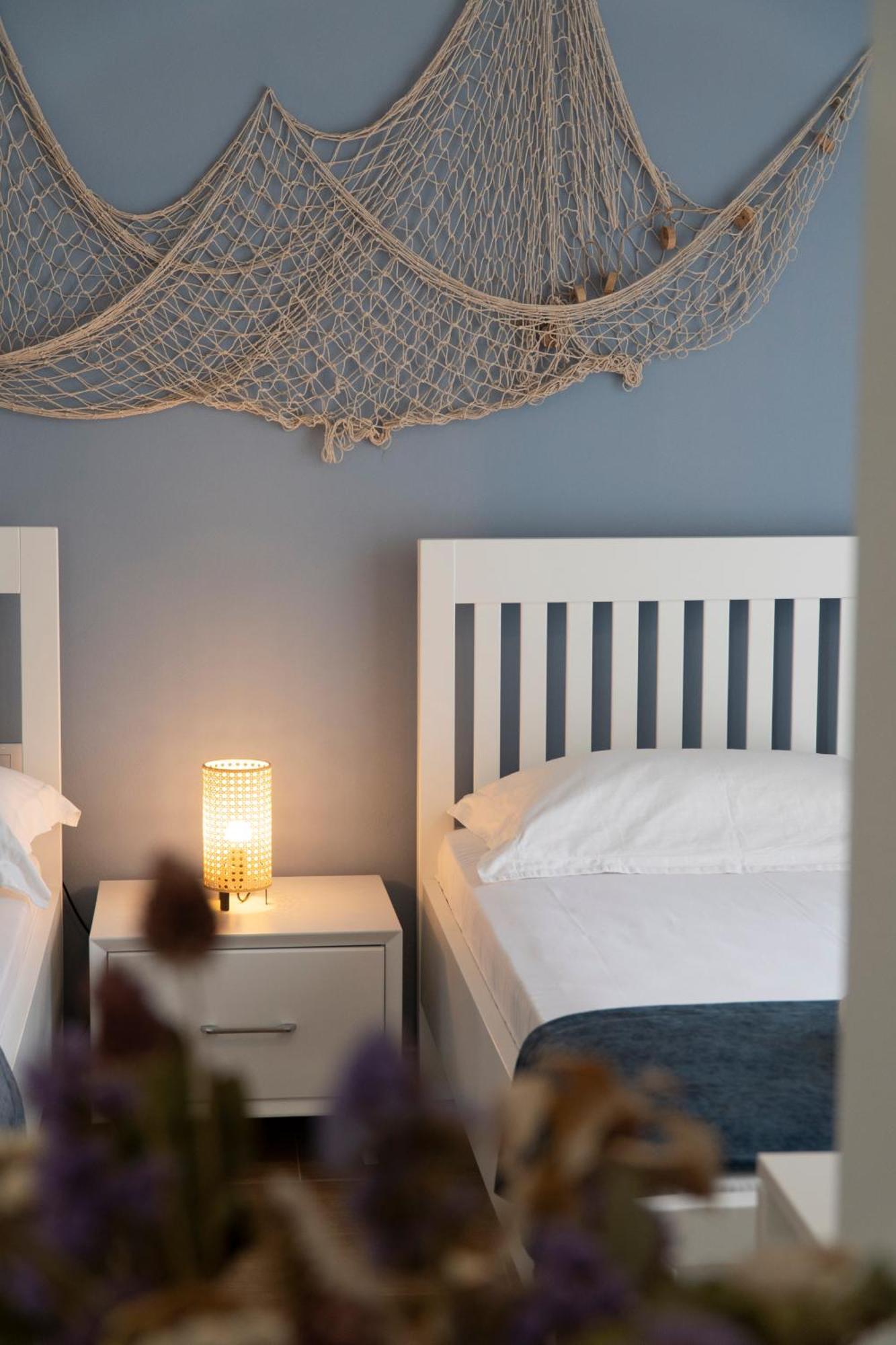 Memories Apartments Sarandë エクステリア 写真