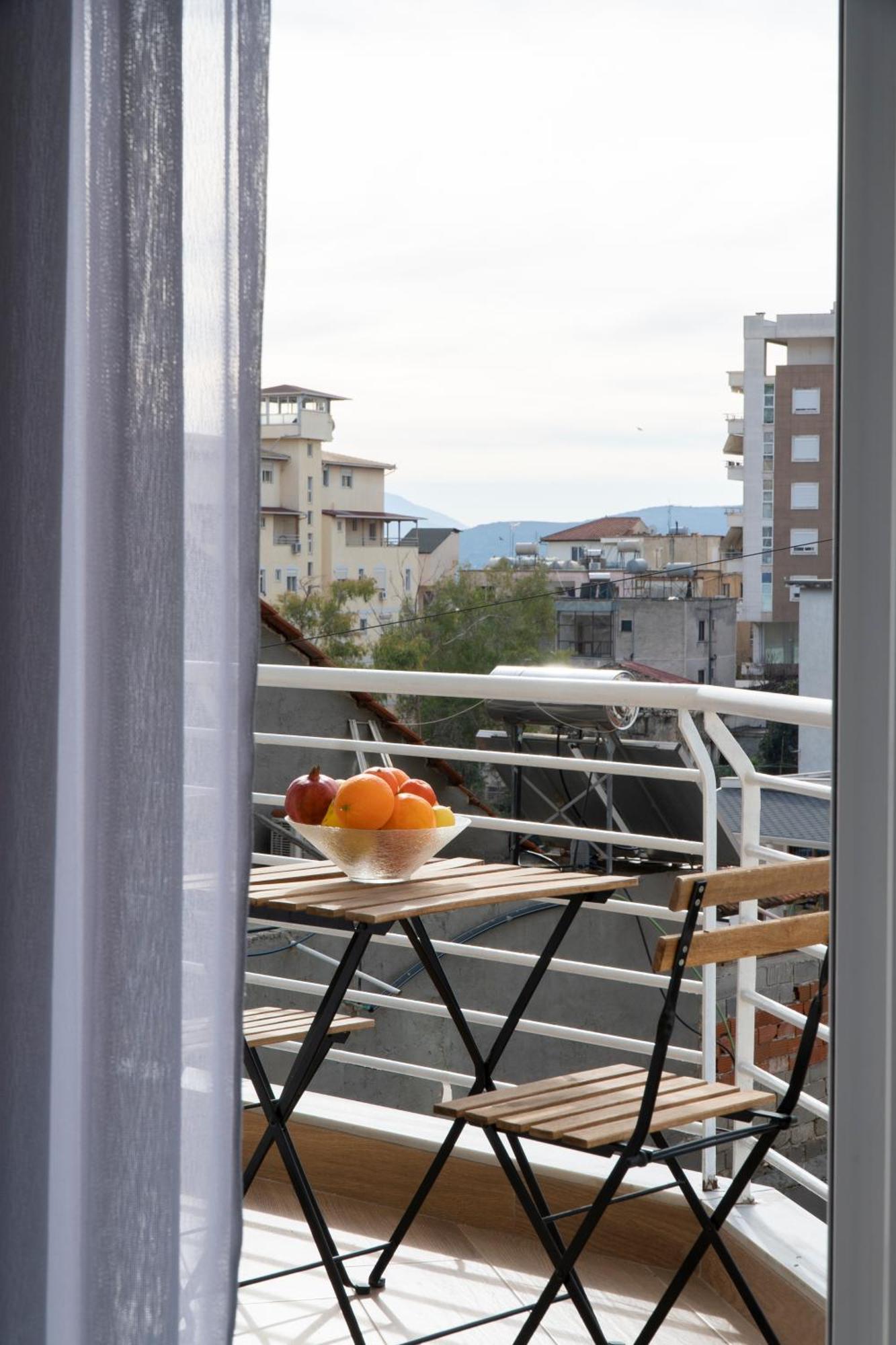 Memories Apartments Sarandë エクステリア 写真